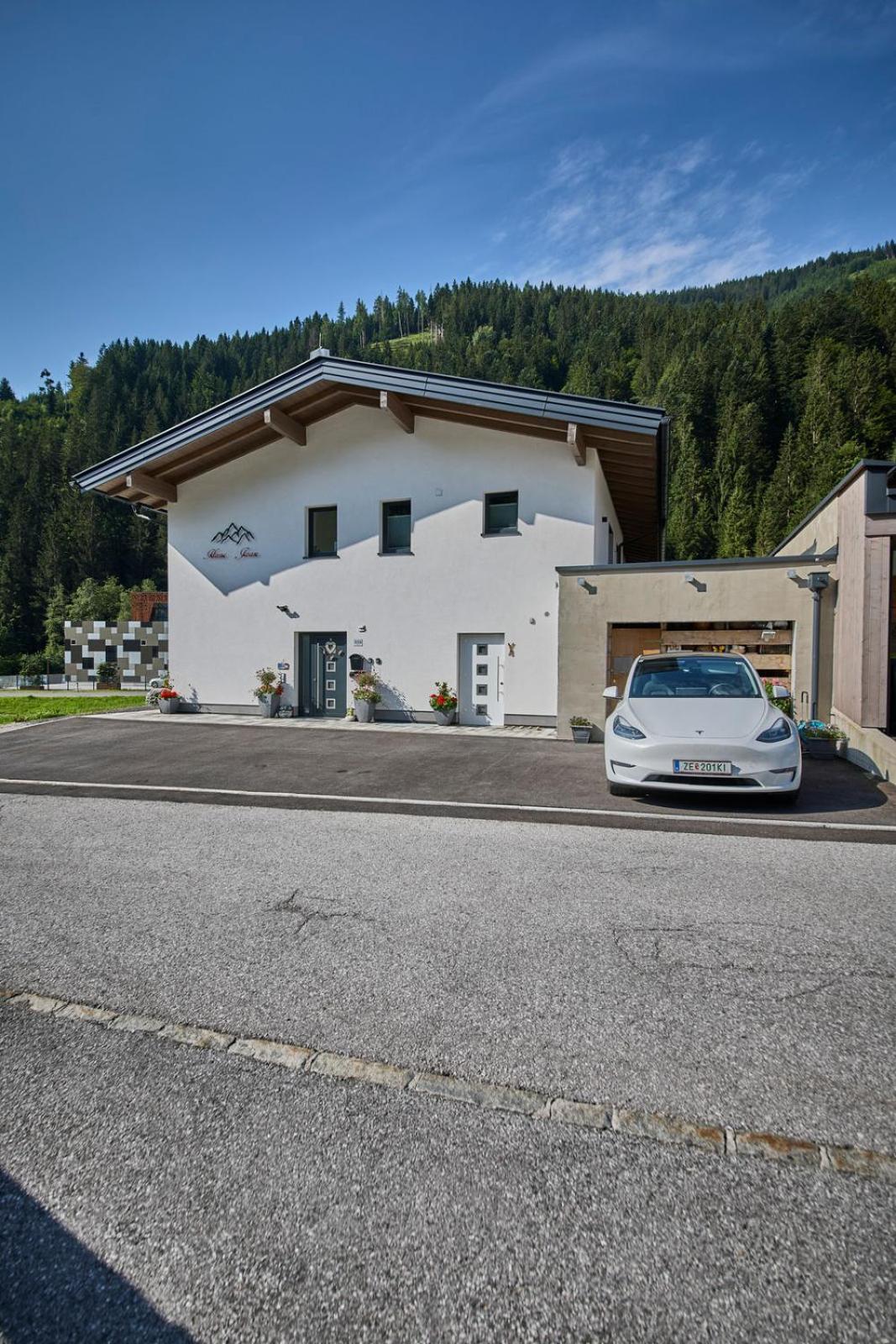 Haus Joan - Apartments Saalbach-Hinterglemm Esterno foto