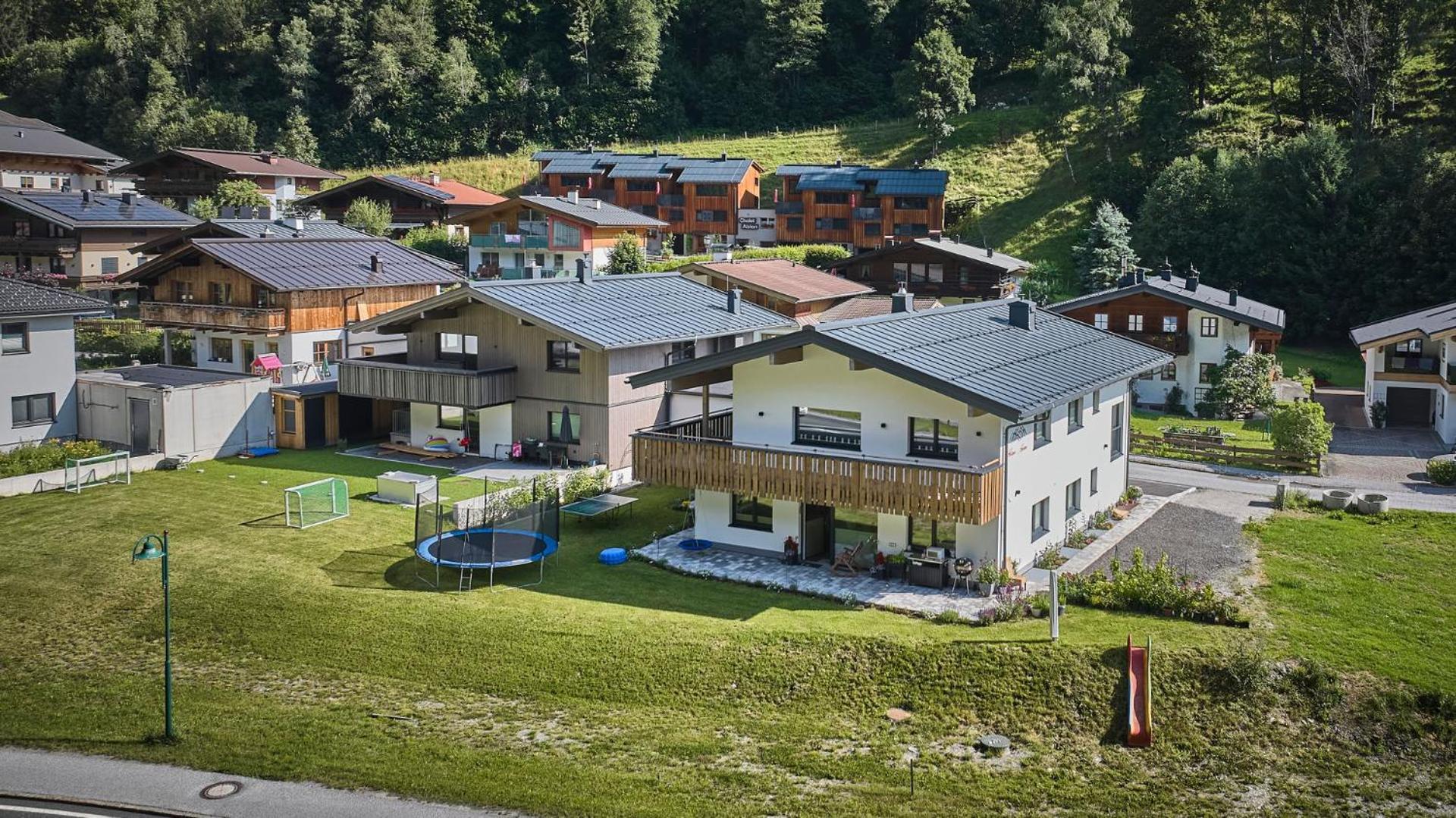 Haus Joan - Apartments Saalbach-Hinterglemm Esterno foto