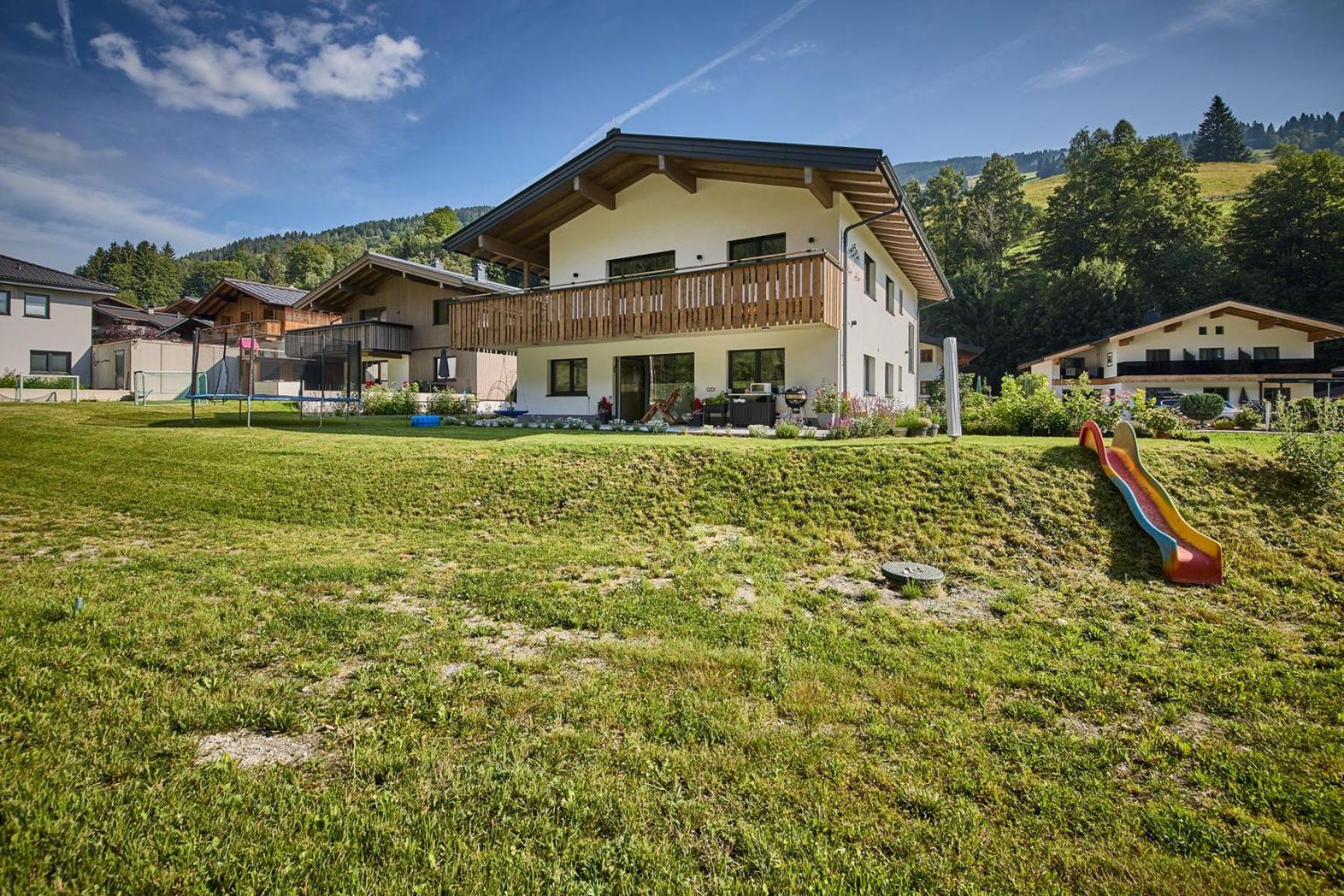 Haus Joan - Apartments Saalbach-Hinterglemm Esterno foto