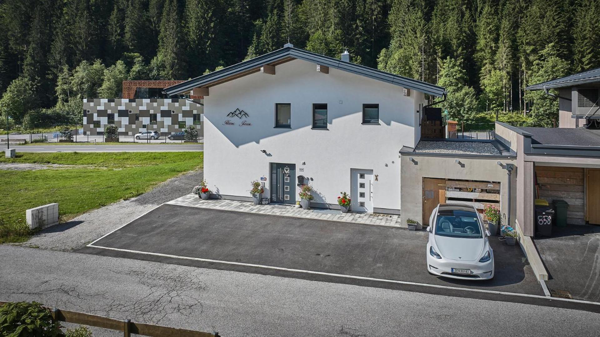 Haus Joan - Apartments Saalbach-Hinterglemm Esterno foto